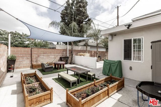 12643 Elkwood Street, North Hollywood, CA 91605