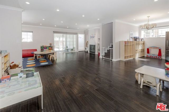 12643 Elkwood Street, North Hollywood, CA 91605