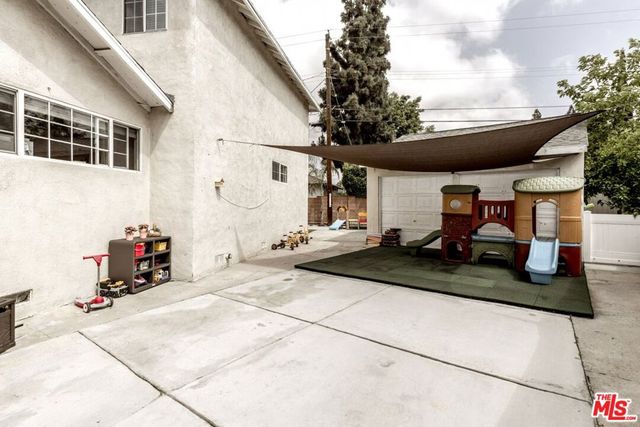 12643 Elkwood Street, North Hollywood, CA 91605