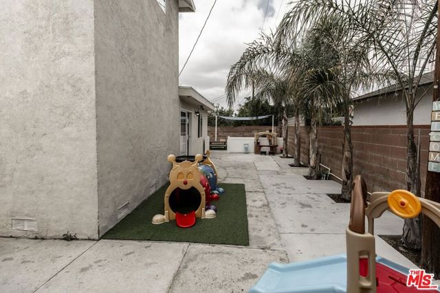 12643 Elkwood Street, North Hollywood, CA 91605