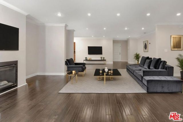 12643 Elkwood Street, North Hollywood, CA 91605