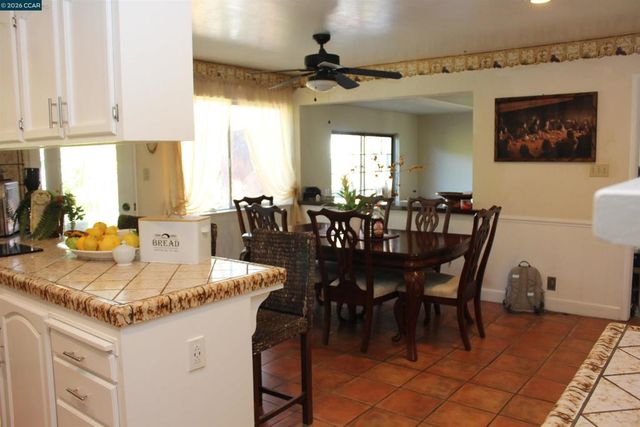 330 W Cypress Rd, Oakley, CA 94561