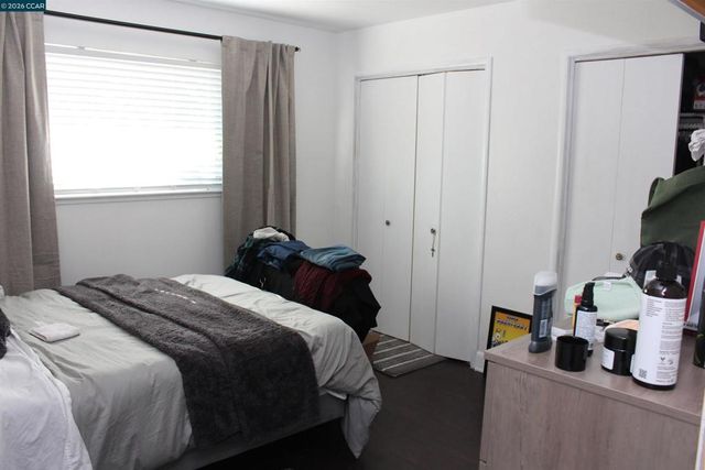 330 W Cypress Rd, Oakley, CA 94561