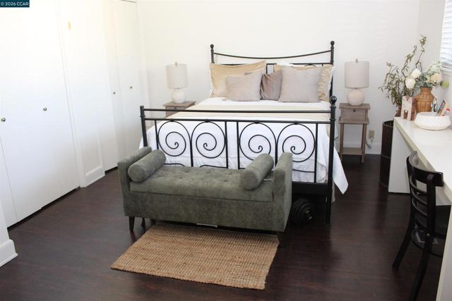 330 W Cypress Rd, Oakley, CA 94561