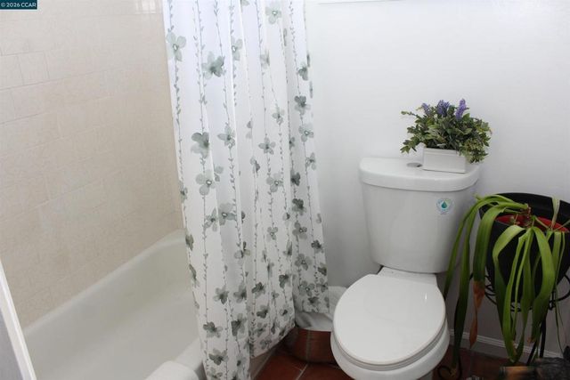 330 W Cypress Rd, Oakley, CA 94561