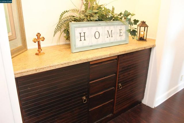 330 W Cypress Rd, Oakley, CA 94561