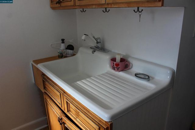 330 W Cypress Rd, Oakley, CA 94561