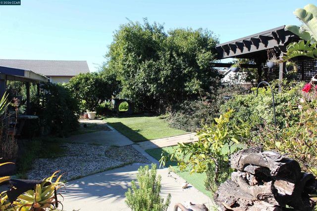 330 W Cypress Rd, Oakley, CA 94561