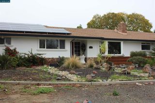 330 W Cypress Rd, Oakley, CA 94561