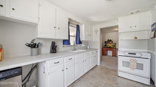 5563 TAMPICO Road, Jacksonville, FL 32244