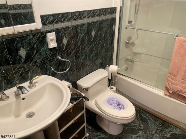 63 Rockaway Blvd, Parsippany-troy Hills Twp., NJ 07034