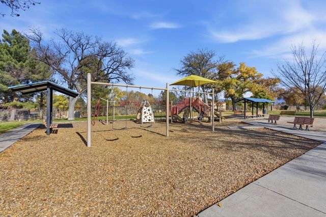 2935 San Rafael Avenue SE, Albuquerque, NM 87106