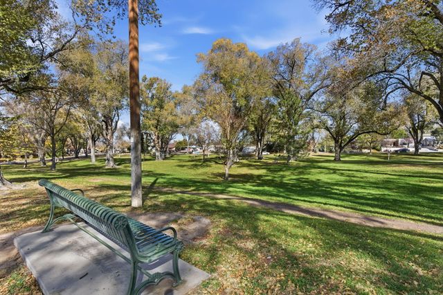 2935 San Rafael Avenue SE, Albuquerque, NM 87106