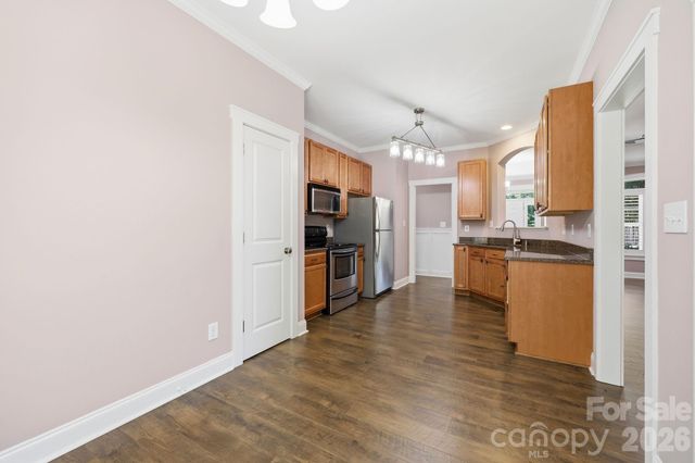 2100 Waterford Pointe Road, Lexington, NC 27292