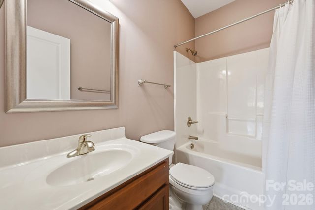 2100 Waterford Pointe Road, Lexington, NC 27292