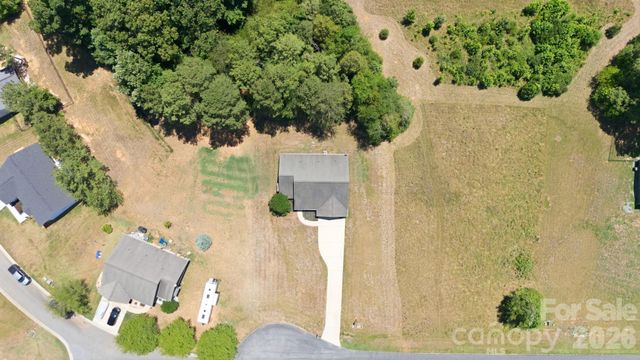 2100 Waterford Pointe Road, Lexington, NC 27292