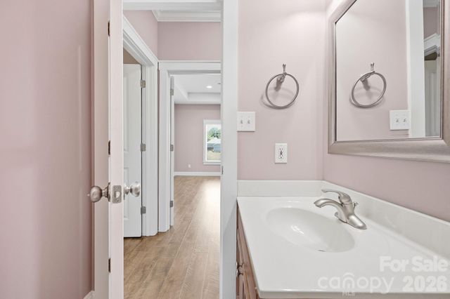 2100 Waterford Pointe Road, Lexington, NC 27292