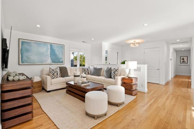 30 Yorkshire Lane, Redwood City, CA 94062