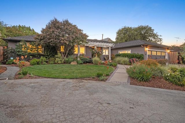 30 Yorkshire Lane, Redwood City, CA 94062