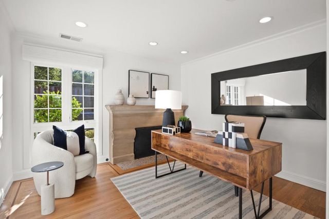 30 Yorkshire Lane, Redwood City, CA 94062