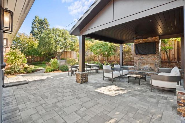 30 Yorkshire Lane, Redwood City, CA 94062