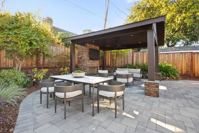 30 Yorkshire Lane, Redwood City, CA 94062