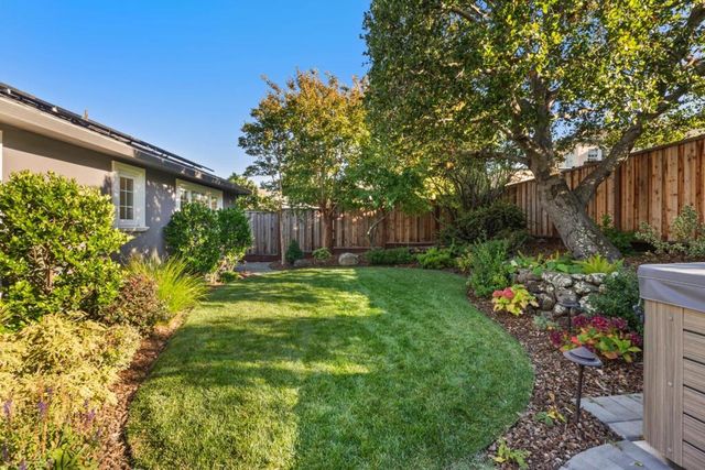 30 Yorkshire Lane, Redwood City, CA 94062