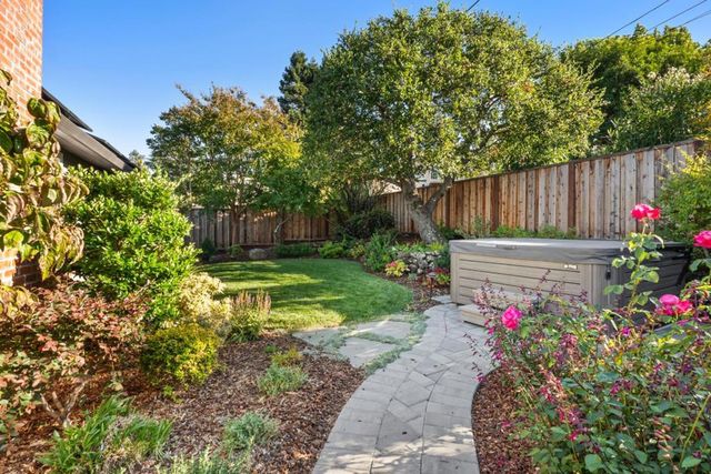 30 Yorkshire Lane, Redwood City, CA 94062