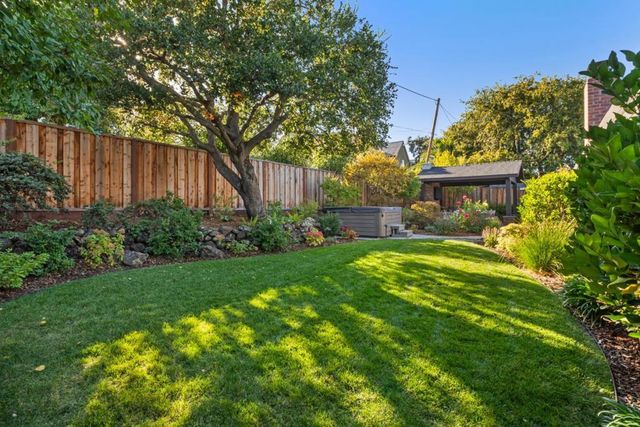 30 Yorkshire Lane, Redwood City, CA 94062