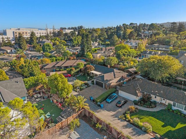 30 Yorkshire Lane, Redwood City, CA 94062