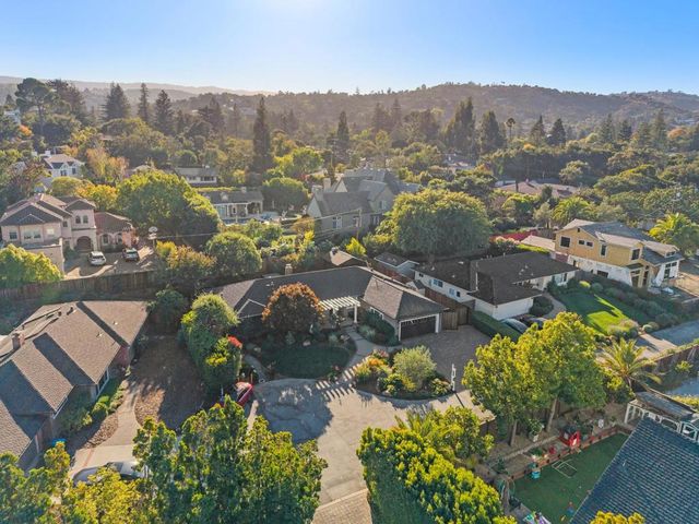 30 Yorkshire Lane, Redwood City, CA 94062
