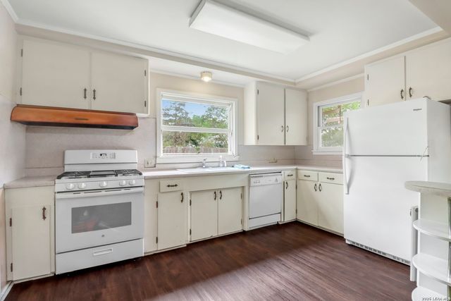 1010 E Humphreys, Seguin, TX 78155