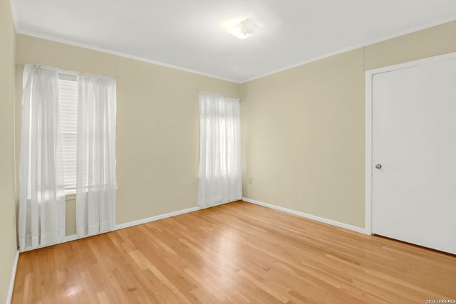 1010 E Humphreys, Seguin, TX 78155