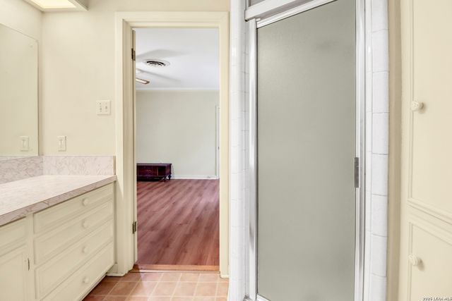 1010 E Humphreys, Seguin, TX 78155