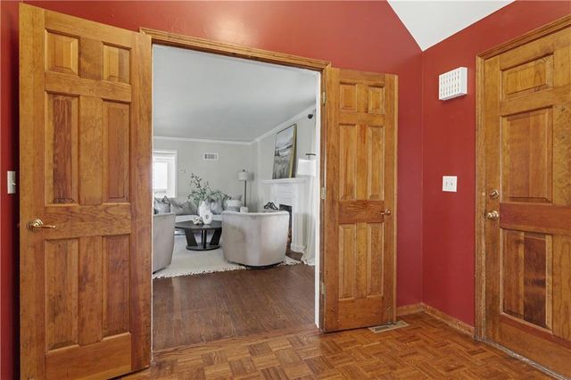 6915 Reeds Road, Prairie Village, KS 66208