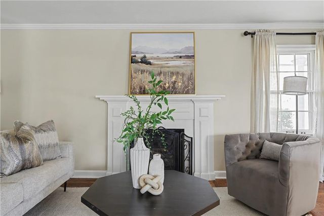 6915 Reeds Road, Prairie Village, KS 66208