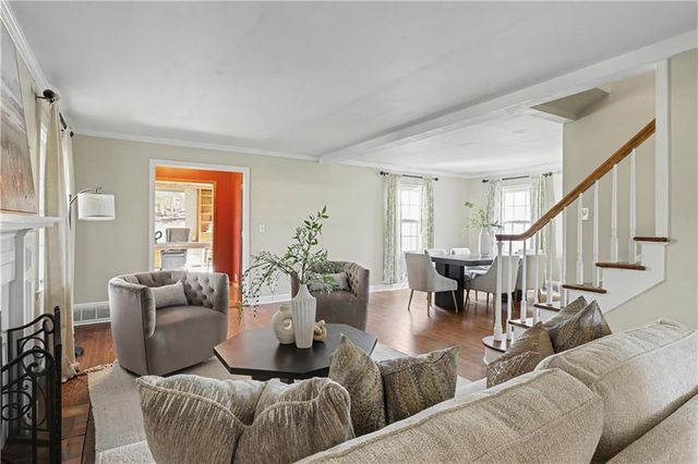 6915 Reeds Road, Prairie Village, KS 66208