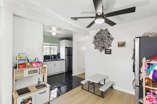12253 211th Street, Lakewood, CA 90715