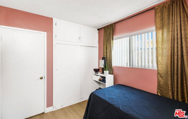 12253 211th Street, Lakewood, CA 90715