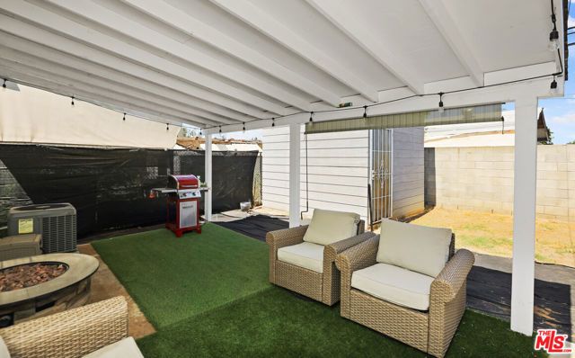 12253 211th Street, Lakewood, CA 90715