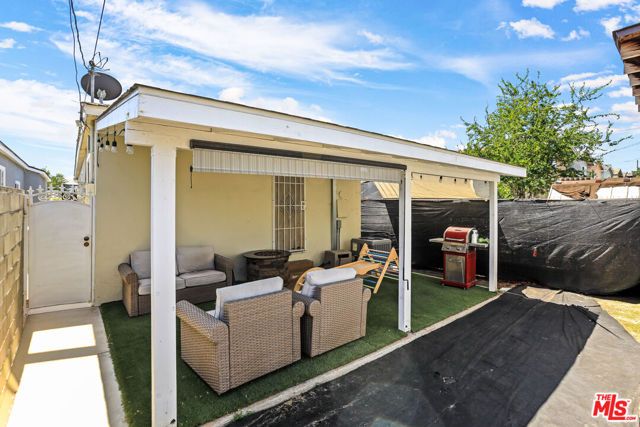12253 211th Street, Lakewood, CA 90715