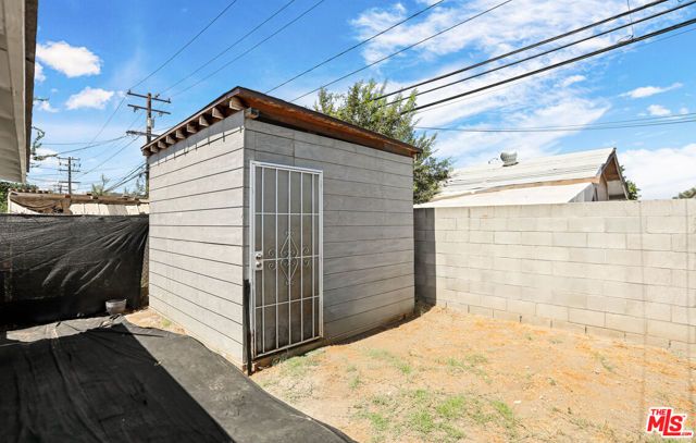 12253 211th Street, Lakewood, CA 90715