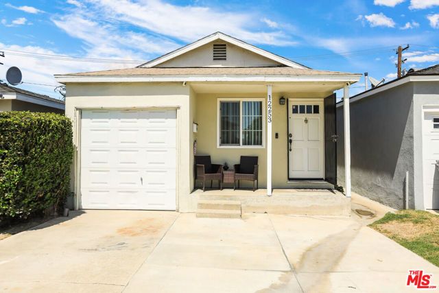 12253 211th Street, Lakewood, CA 90715