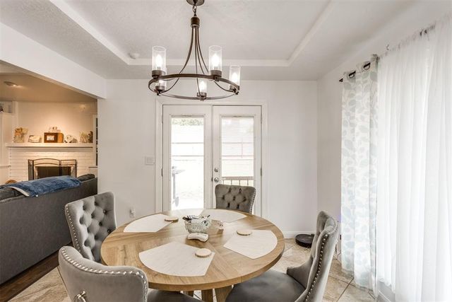 10209 Hollyhead Way, Yukon, OK 73099