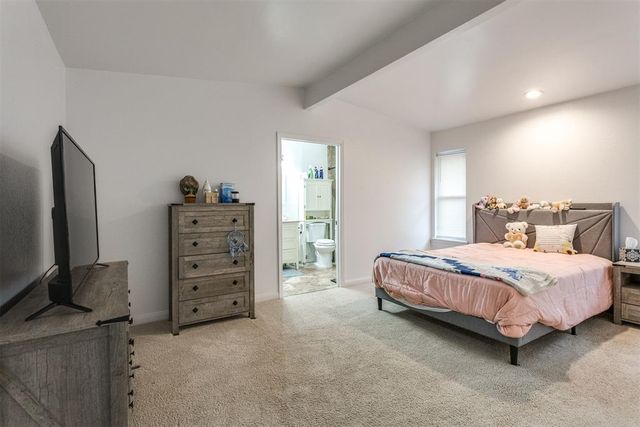 10209 Hollyhead Way, Yukon, OK 73099