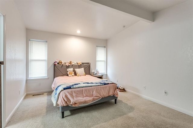 10209 Hollyhead Way, Yukon, OK 73099
