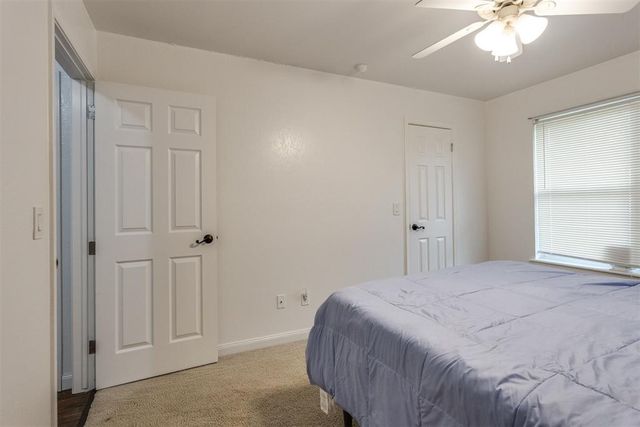 10209 Hollyhead Way, Yukon, OK 73099