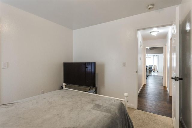 10209 Hollyhead Way, Yukon, OK 73099