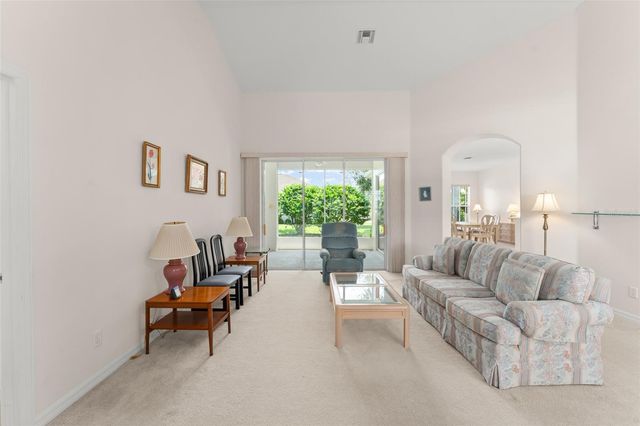 20806 QUEEN ALEXANDRA DRIVE, Leesburg, FL 34748