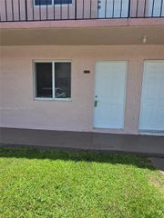 2154 W 60th St 12111, Hialeah, FL 33016